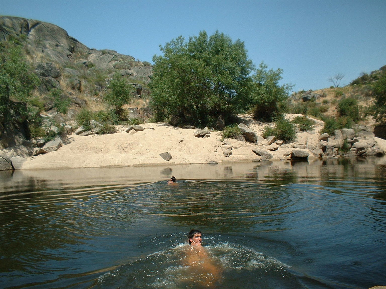 Piscinas y zonas naturales de baño de Arribes del Duero hotel rural y casa rural con spa